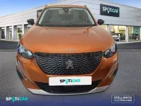 Usado Peugeot 2008 Allure 100 CV (73 kW) 2022 Naranja SUV