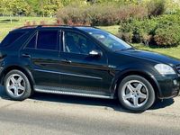 Usado Mercedes ML63 AMG AMG 510 CV (375 kW) 2008 Negro SUV