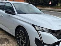Usado Peugeot 308 Allure 136 CV (100 kW) 2024 Blanco okenite Familiar