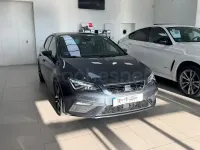 Usado Seat Leon FR 150 CV (110 kW) 2019 Gris / plata Berlina