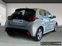 Usado Toyota Yaris Hybrid Active 116 CV (85 kW) 2024 Gris / plata Berlina