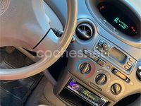 Usado Toyota Yaris Luna 68 CV (50 kW) 1999 Rojo Berlina