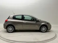 Usado Renault Clio II Authentique 86 CV (63 kW) 2009 Beige Utilitario