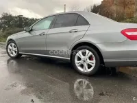 Usado Mercedes E220 Elegance 170 CV (125 kW) 2009 Gris / plata Berlina