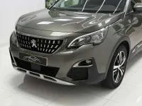 Usado Peugeot 3008 Allure 131 CV (96 kW) 2020 Verde SUV