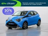 Usado Toyota Aygo X-play 72 CV (52 kW) 2019 Azul Utilitario