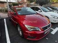 Usado Seat Leon Reference 110 CV (80 kW) 2017 Rojo Berlina
