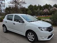 Usado Dacia Sandero Ambiance 75 CV (55 kW) 2015 Blanco Berlina