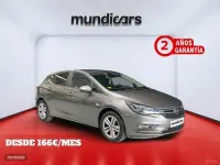 Usado Opel Astra Dynamic 125 CV (91 kW) 2018 Gris / plata Berlina