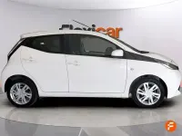 Usado Toyota Aygo X-cite 69 CV (50 kW) 2017 Blanco Utilitario
