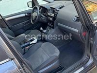 Usado Opel Zafira Essentia 110 CV (80 kW) 2010 Gris / plata Monovolumen