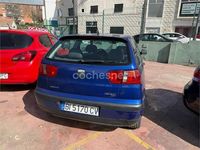 Usado Seat Ibiza Sport 90 CV (66 kW) 2000 Azul Utilitario