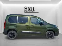 Usado Citroën Berlingo 102 CV (75 kW) 2024 Verde Monovolumen