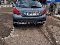 Usado Peugeot 207 70 CV (51 kW) 2008 Gris / plata Berlina