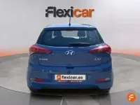Usado Hyundai i20 100 CV (73 kW) 2018 Azul Berlina