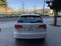 Usado Audi A3 Sportback Attraction 110 CV (80 kW) 2015 Blanco Utilitario