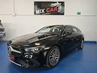 Usado Mercedes CLA200 Shooting Brake 150 CV (110 kW) 2020 Negro Familiar