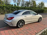 Usado Mercedes CLA200 136 CV (100 kW) 2018 Gris / plata Coupe