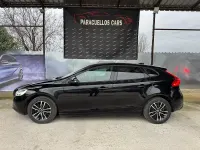 Usado Volvo V40 R-Design Momentum 120 CV (88 kW) 2019 Negro Berlina