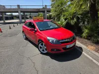 Usado Opel Astra GTC Sport 105 CV (77 kW) 2006 Rojo Berlina