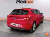 Usado Seat Leon Style 110 CV (80 kW) 2024 Rojo Berlina