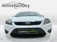 Usado Ford Focus Trend 109 CV (80 kW) 2009 Blanco Berlina