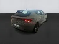 Usado Seat Leon Style 115 CV (84 kW) 2022 Blanco Berlina
