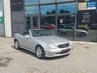 Usado Mercedes SLK200 163 CV (119 kW) 2001 Gris / plata Descapotable