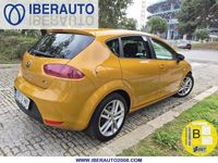 Käytetty Seat Leon FR 140 HP (102 kW) 2012 Keltainen Sedan