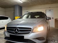 Usado Mercedes A180 Urban 122 CV (89 kW) 2013 Gris / plata Berlina