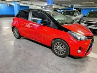 Usado Toyota Yaris City 69 CV (50 kW) 2016 Rojo Berlina