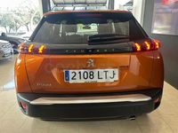 Usado Peugeot 2008 Allure 130 CV (95 kW) 2021 Naranja SUV