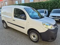 Usado Renault Kangoo 75 CV (55 kW) 2018 Blanco Monovolumen