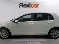 Usado VW Golf VII Advance 125 CV (91 kW) 2018 Blanco Berlina