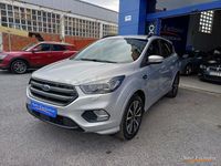 Usado Ford Kuga ST-Line 150 CV (110 kW) 2018 Gris / plata SUV