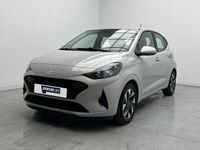 Usado Hyundai i10 67 CV (49 kW) 2023 Gris Utilitario