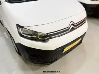 Usado Citroën Berlingo Feel 100 CV (73 kW) 2020 Blanco Monovolumen