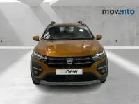 Usado Dacia Sandero Comfort 91 CV (66 kW) 2022 Naranja Berlina