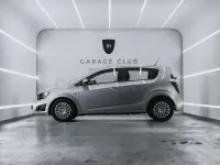 Usado Chevrolet Aveo LS 86 CV (63 kW) 2013 Gris / plata Berlina