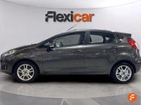Usado Ford Fiesta Trend 82 CV (60 kW) 2016 Gris Utilitario