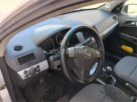 Usado Opel Astra Enjoy 100 CV (73 kW) 2005 Gris / plata Berlina