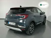 Usado Renault Captur Techno 90 CV (66 kW) 2023 Gris SUV