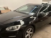 Usado Volvo V60 Momentum 120 CV (88 kW) 2018 Negro Familiar