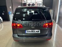 Usado VW Touran Advance 105 CV (77 kW) 2014 Gris / plata Monovolumen