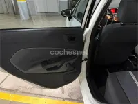 Usado Ford Fiesta 95 CV (69 kW) 2011 Blanco Berlina