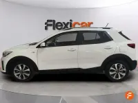 Usado Kia Stonic 100 CV (73 kW) 2021 Blanco SUV