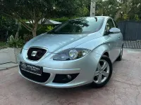 Usado Seat Altea Style 105 CV (77 kW) 2010 Gris / plata Monovolumen