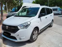 Usado Dacia Lodgy Comfort 115 CV (84 kW) 2020 Blanco Monovolumen