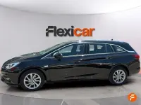 Usado Opel Astra Ultimate 145 CV (106 kW) 2020 Negro Familiar