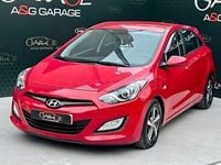 Usado Hyundai i30 90 CV (66 kW) 2013 Rojo Berlina